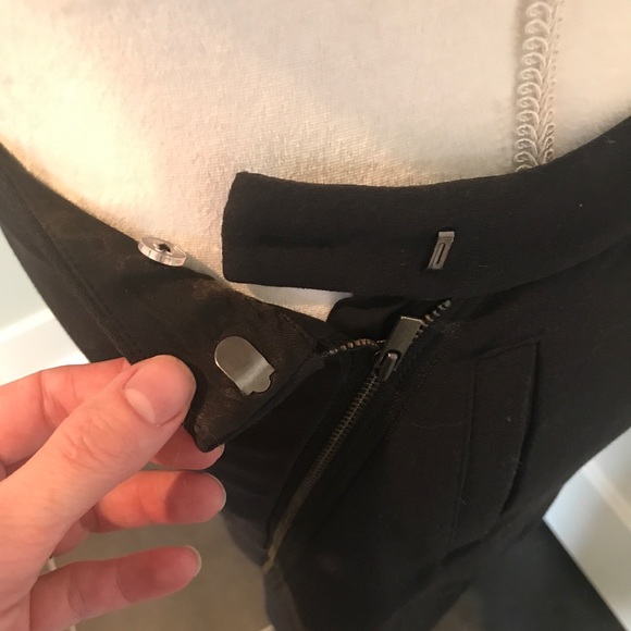 Banana Republic Black Boucle Side Zip Skirt-4 - Picture 4 of 8